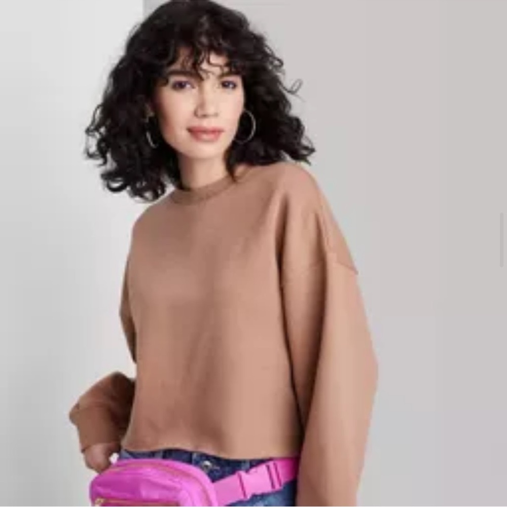 5/$25🌼 Wild Fable Tan Cut-Cropped Crewneck Sweatshirt size XL